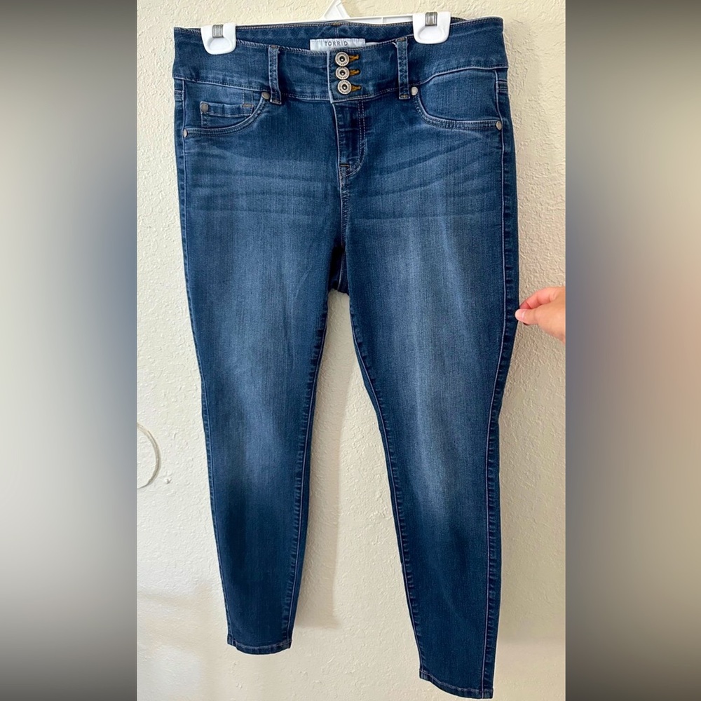 SZ 12S Torrid First At First Denim - Medium Wash